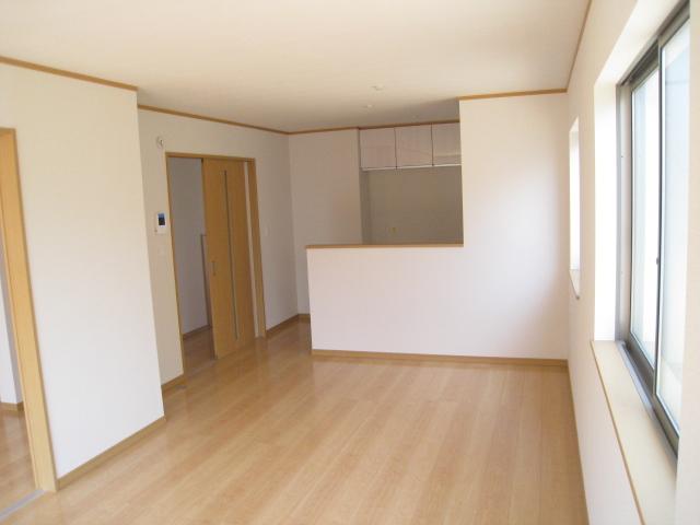Same specifications photos (living). Living