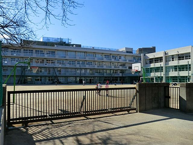 Primary school. 637m to Matsudo Municipal Sagamidai Elementary School