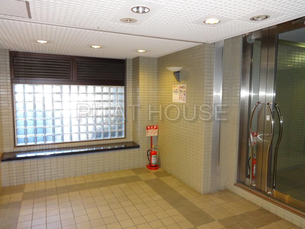 lobby.  [lobby] The lobby was well-managed if Kugler the entrance