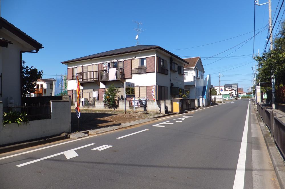 Local photos, including front road. Local (10 May 2013) Shooting