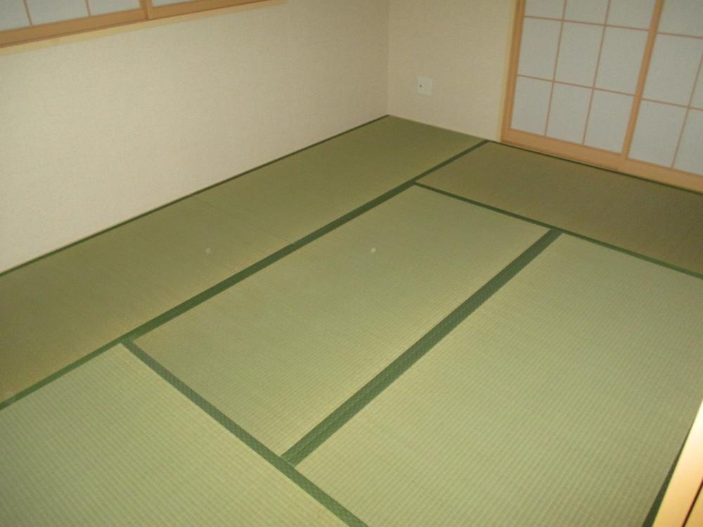 Non-living room. After all, it is tatami if relieved.