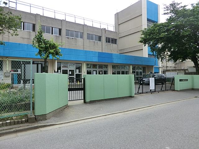 Primary school. 308m to Matsudo Municipal Shinmatsudominami Elementary School