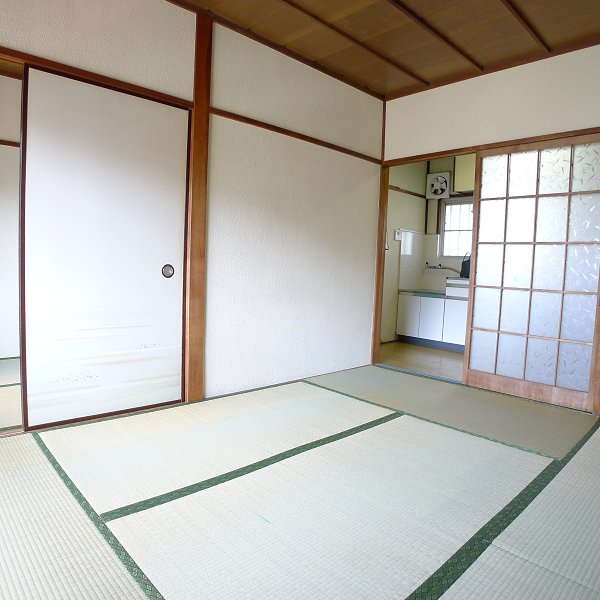 Living and room. Japanese-style room 6 tatami