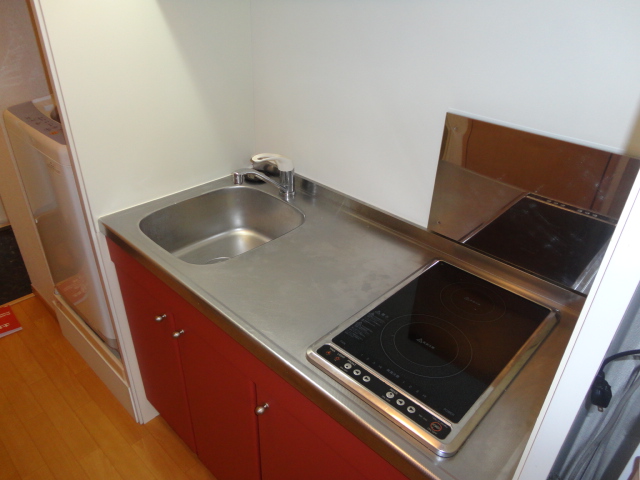 Kitchen. Since the two-burner stove for cooking with space, Recommended for self-catering school.