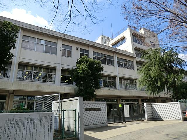 Primary school. 964m to Matsudo City Gen Makino elementary school