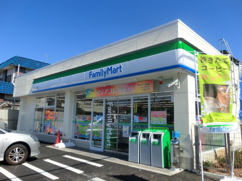 Convenience store. In the 288m Nearby to Family Mart and something useful convenience store