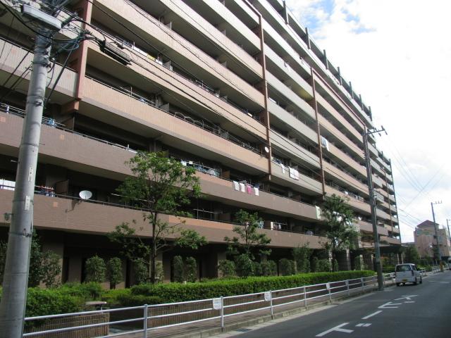 Local appearance photo. Local (10 May 2013) Shooting