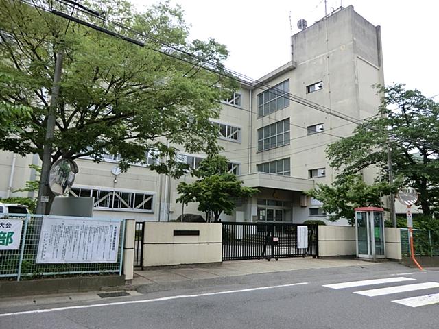 Junior high school. 781m to Matsudo Tatsudai three junior high school