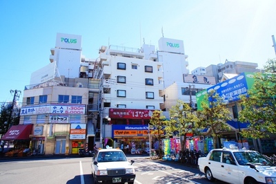 Building appearance. Location facing the rotary, 1-minute walk from Kita-Matsudo Station (80m)