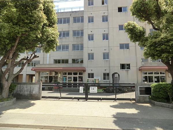 Junior high school. Wameiketani until junior high school 1350m