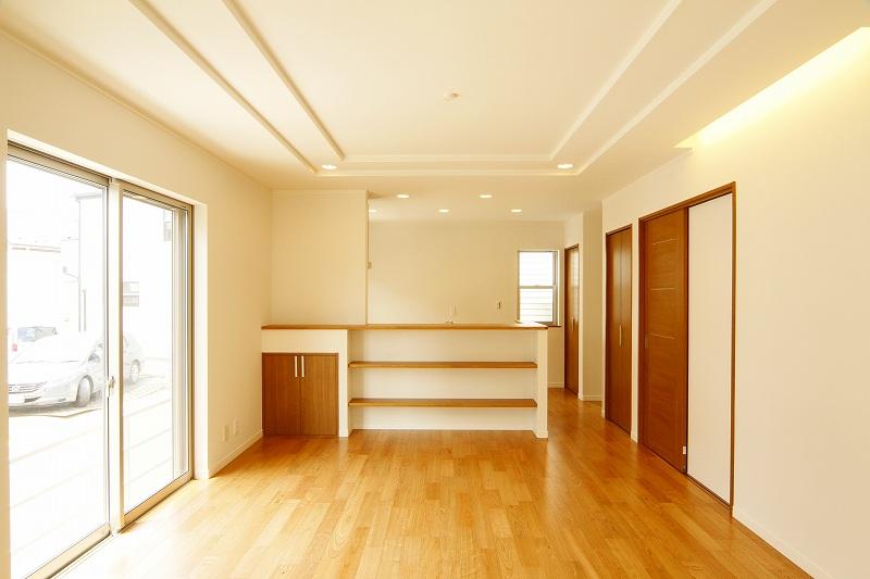 Same specifications photos (living)