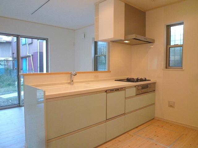 Same specifications photo (kitchen)