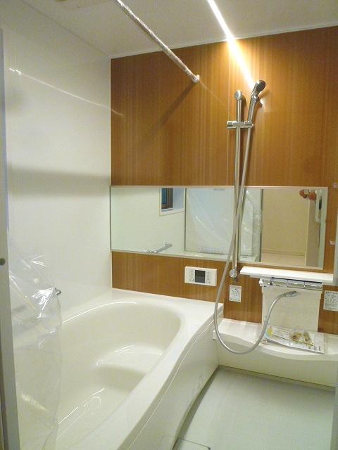 Same specifications photo (bathroom)