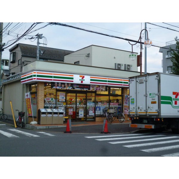 Convenience store. Seven-Eleven 843m to Matsudo Nishimabashihirote Machiten (convenience store)