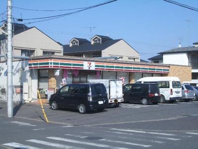 Convenience store. Seven-Eleven 824m to Matsudo Sendabori store (convenience store)