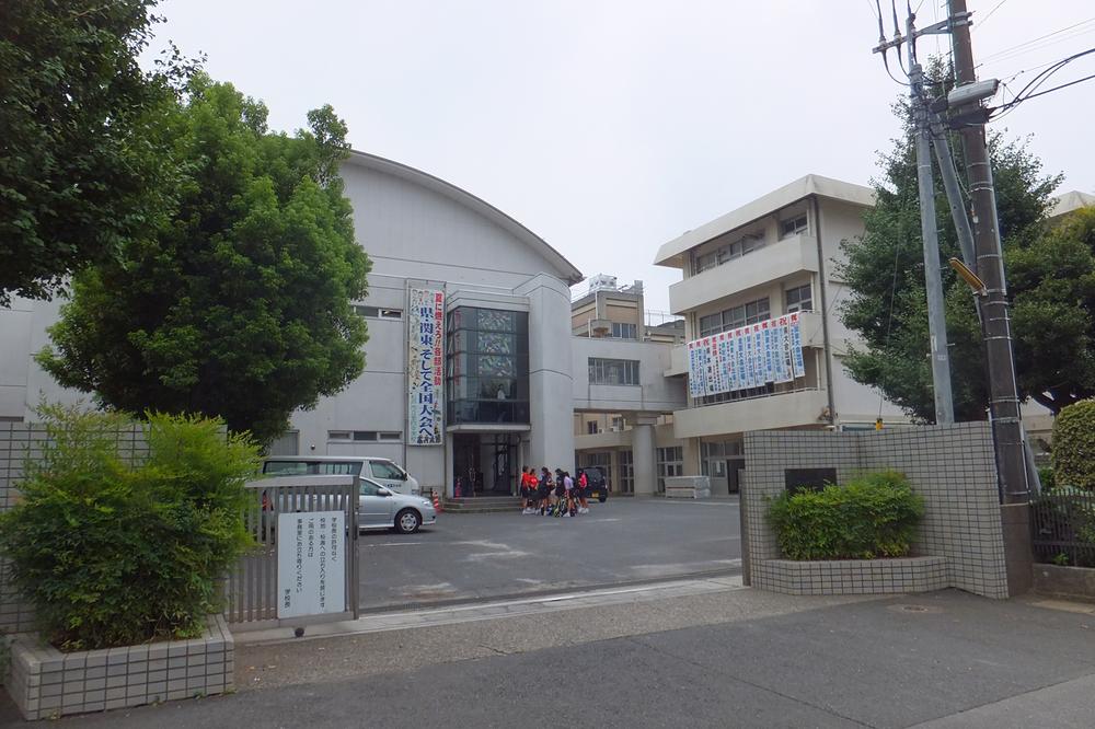 Junior high school. 1690m to Matsudo Municipal fourth junior high school