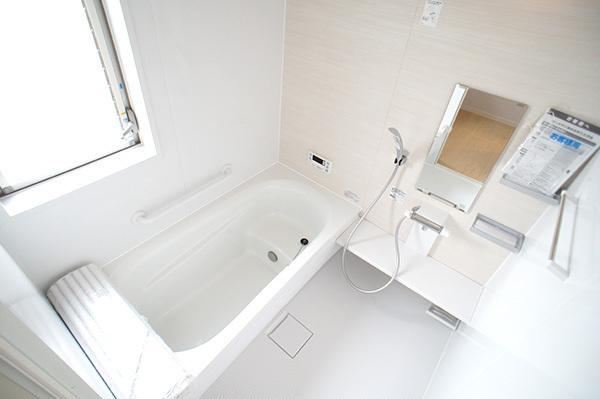 Bathroom. 1 Building