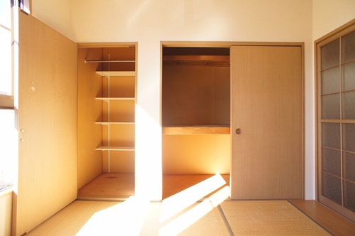 Receipt. Japanese-style room 6.4 tatami storage