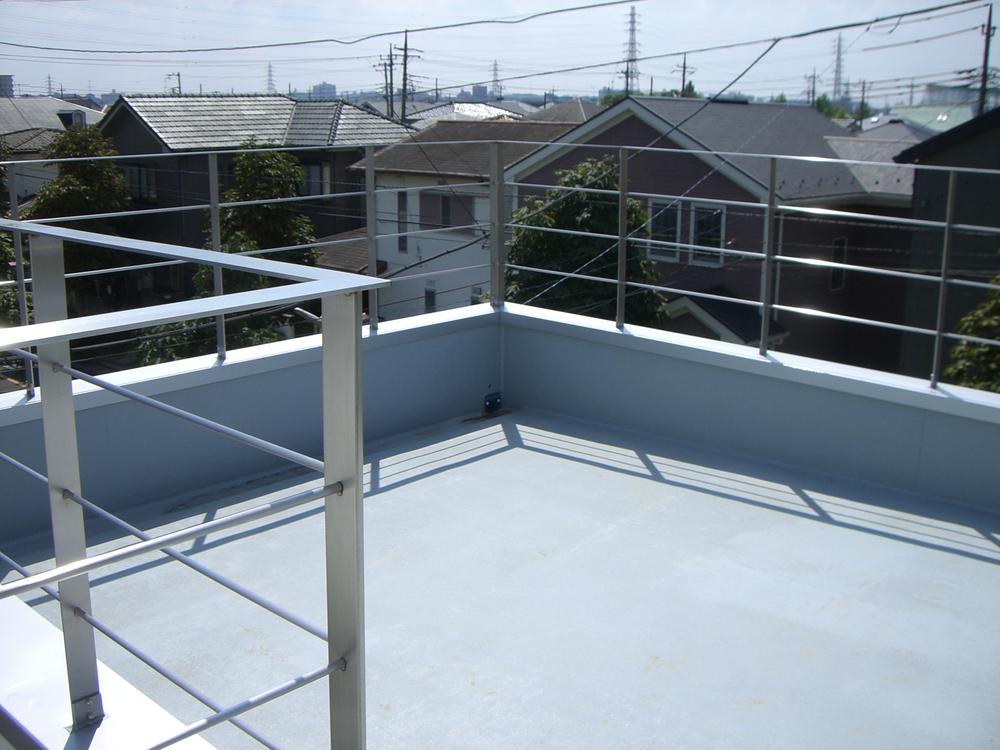 View photos from the dwelling unit. View from local (06 May 2010) Shooting