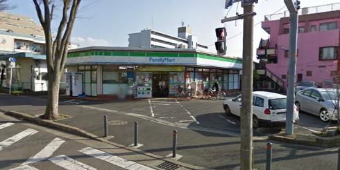 Convenience store. 850m to FamilyMart