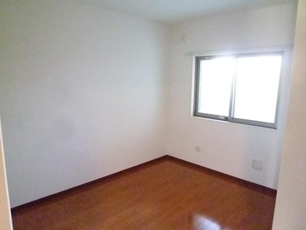 Non-living room.  ◆ It is also bright north side of the room.