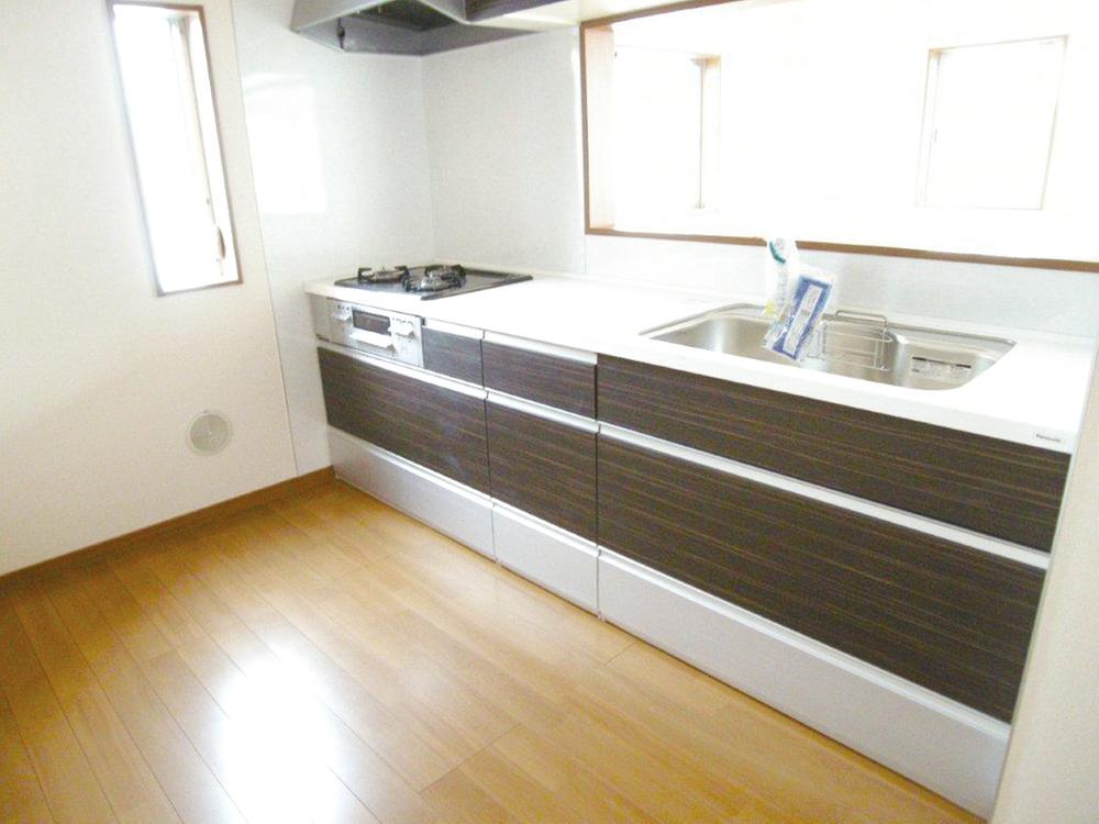 Same specifications photo (kitchen). The company construction example photo