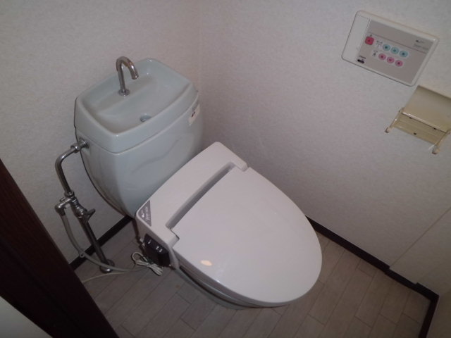 Toilet