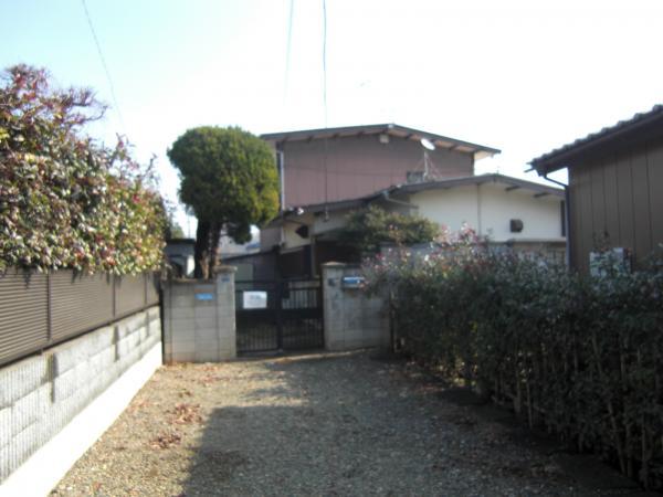 Local land photo. <Passage portion> Parking space of a width of about 4m