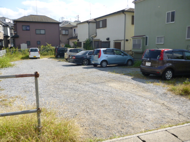 Parking lot. On-site parking ¥ 5,000-