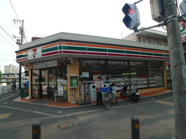 Convenience store. Seven-Eleven Matsudo zelkova street store (convenience store) to 200m