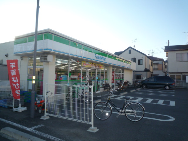 Convenience store. FamilyMart Matsudo Sakae store up (convenience store) 238m