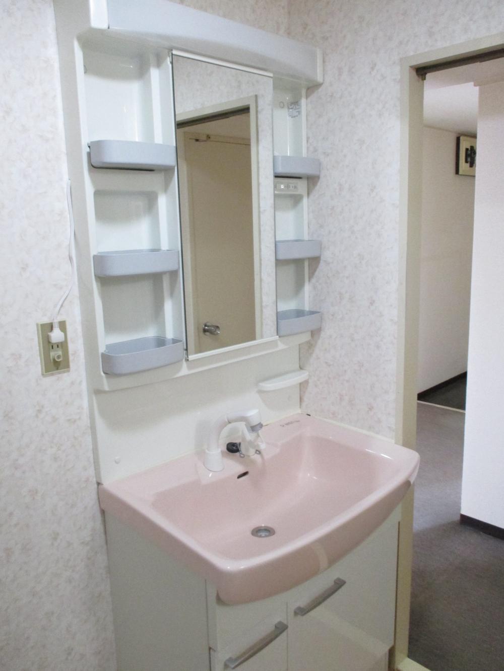 Wash basin, toilet. Vanity (August 2013) Shooting