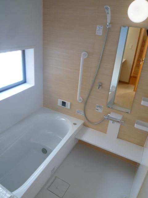 Bathroom. Indoor (12 May 2013) Shooting