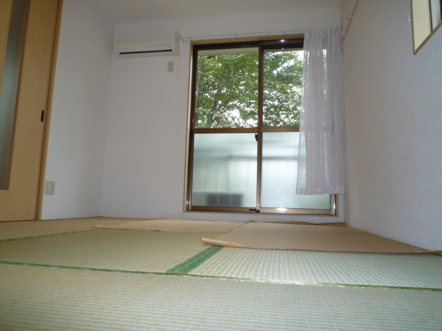 Other common areas. Serene Japanese-style room 6 quires