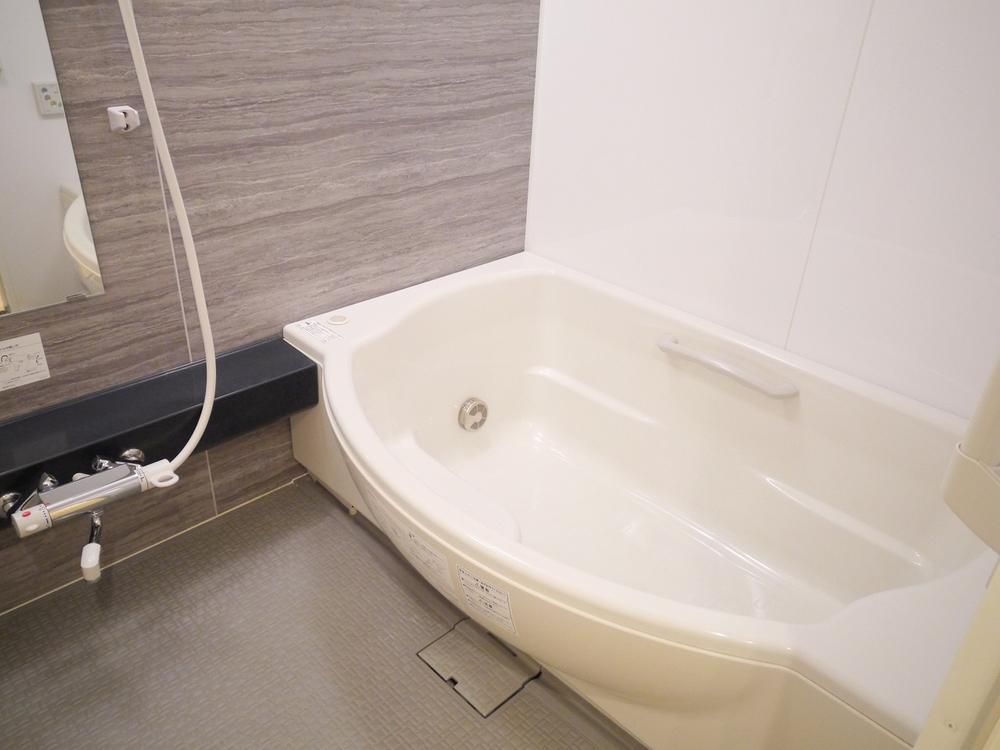 Bathroom. Indoor (12 May 2013) Shooting Also supports sitz bath.