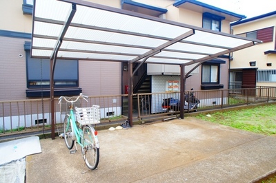 Other common areas. There bicycle parking on site