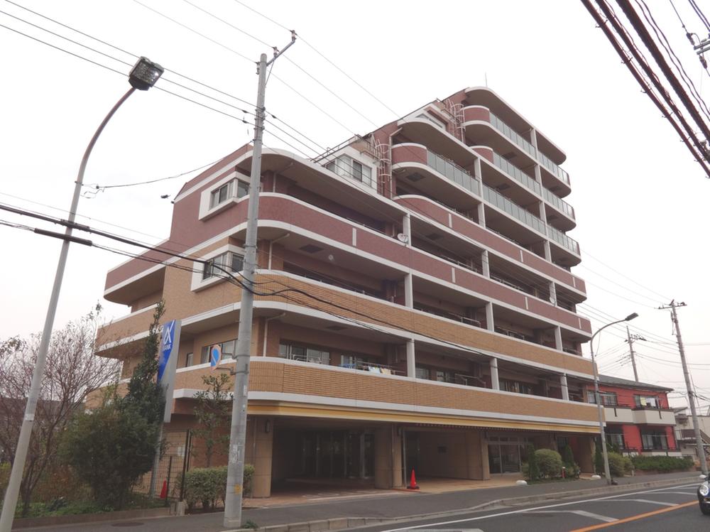 Local appearance photo.  [appearance] It is the appearance of the tiled with a profound feeling.