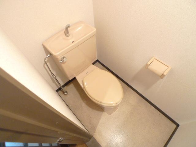 Toilet