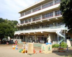 kindergarten ・ Nursery. 1300m until Rika stand nursery