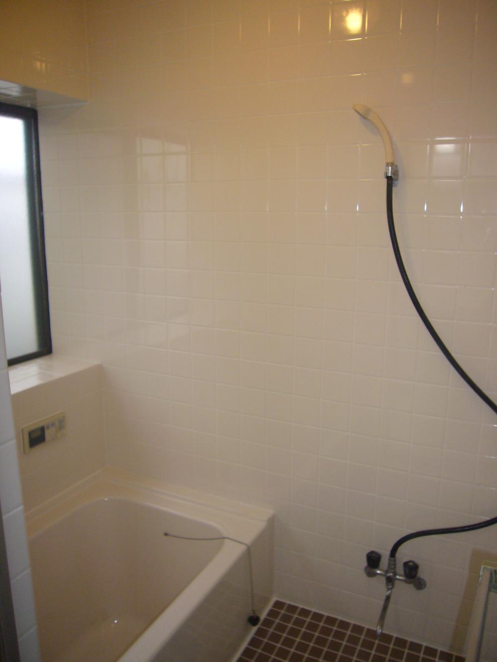 Bathroom. Indoor (September 2013) Shooting Water around the intensive renovation! Bathtub also shiny!