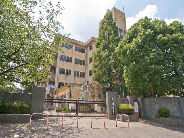 Primary school. Matsudo Municipal Kawarazuka 1000m up to elementary school