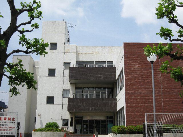 library. 510m to Matsudo civic center (library)