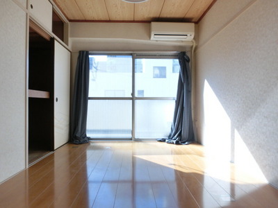 Living and room. With storage of Western-style 6 quires