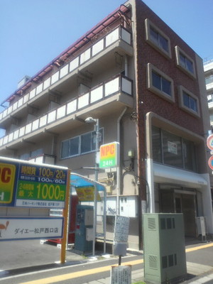 Building appearance. Matsudo Station 4-minute walk (320m)