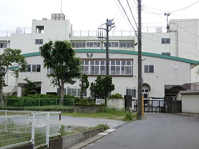 Junior high school. 630m to Matsudo Municipal put away the South Junior High School
