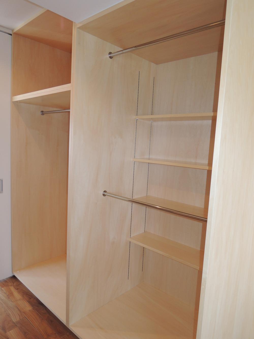 Receipt.  [Walk-through closet] Storage capacity sufficient closet.