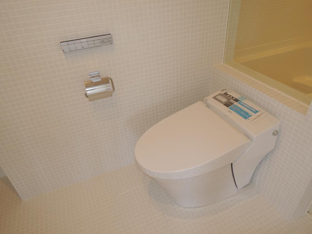 Other Equipment. INAX's tankless toilet "Satisfaction S-type" is easy to clean, You can keep the always beautiful state. It has adopted a smart remote control according to the Interior.
