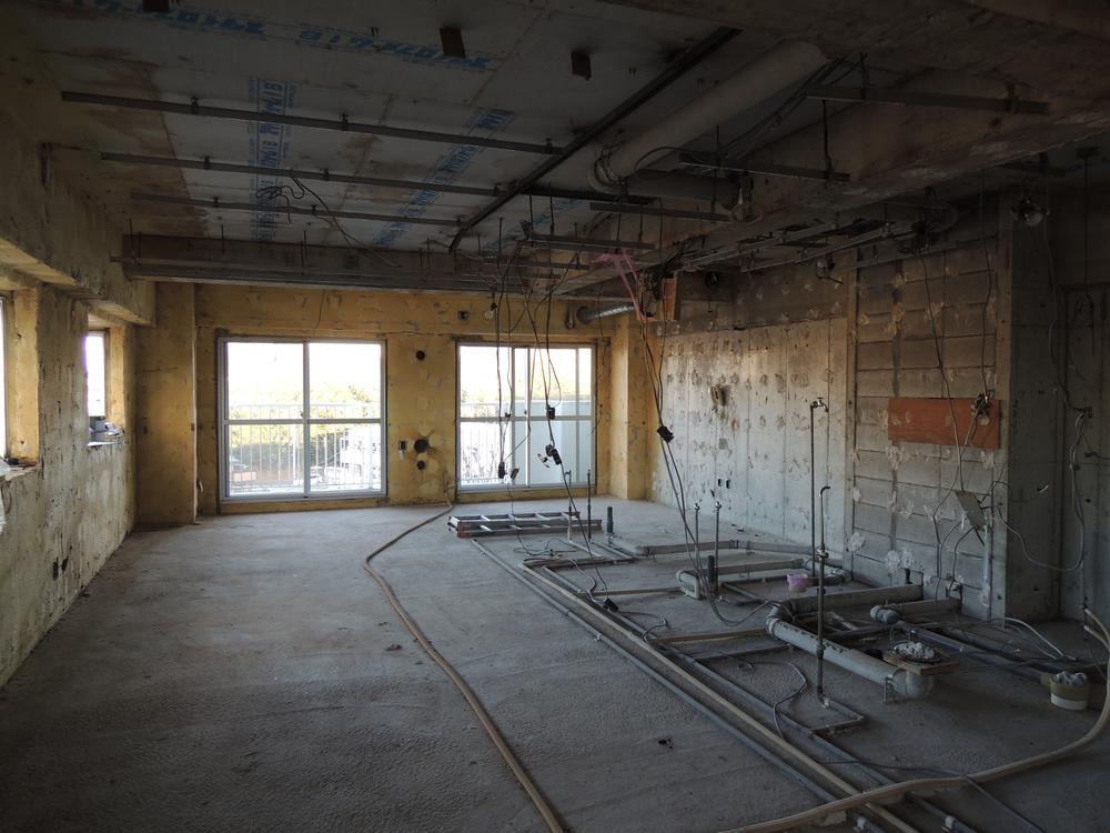 Construction ・ Construction method ・ specification. Do the demolition work, Image of nearly skeleton state