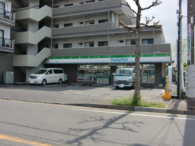 Convenience store. FamilyMart Matsudo Kamihongo store up (convenience store) 295m