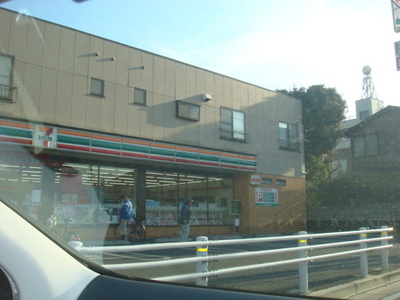 Convenience store. Seven-Eleven 612m to Matsudo Higurashi store (convenience store)